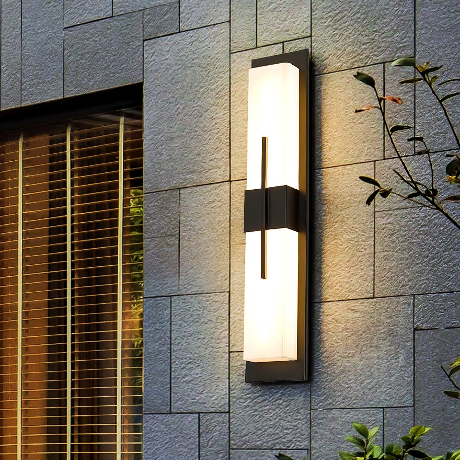 Architectural LED Outdoor Wall Bar / L 3.5″ x W 5.5″ x H 27.6″ / L 9cm x W 14cm x H 70cm / Black & White / Cool Light
