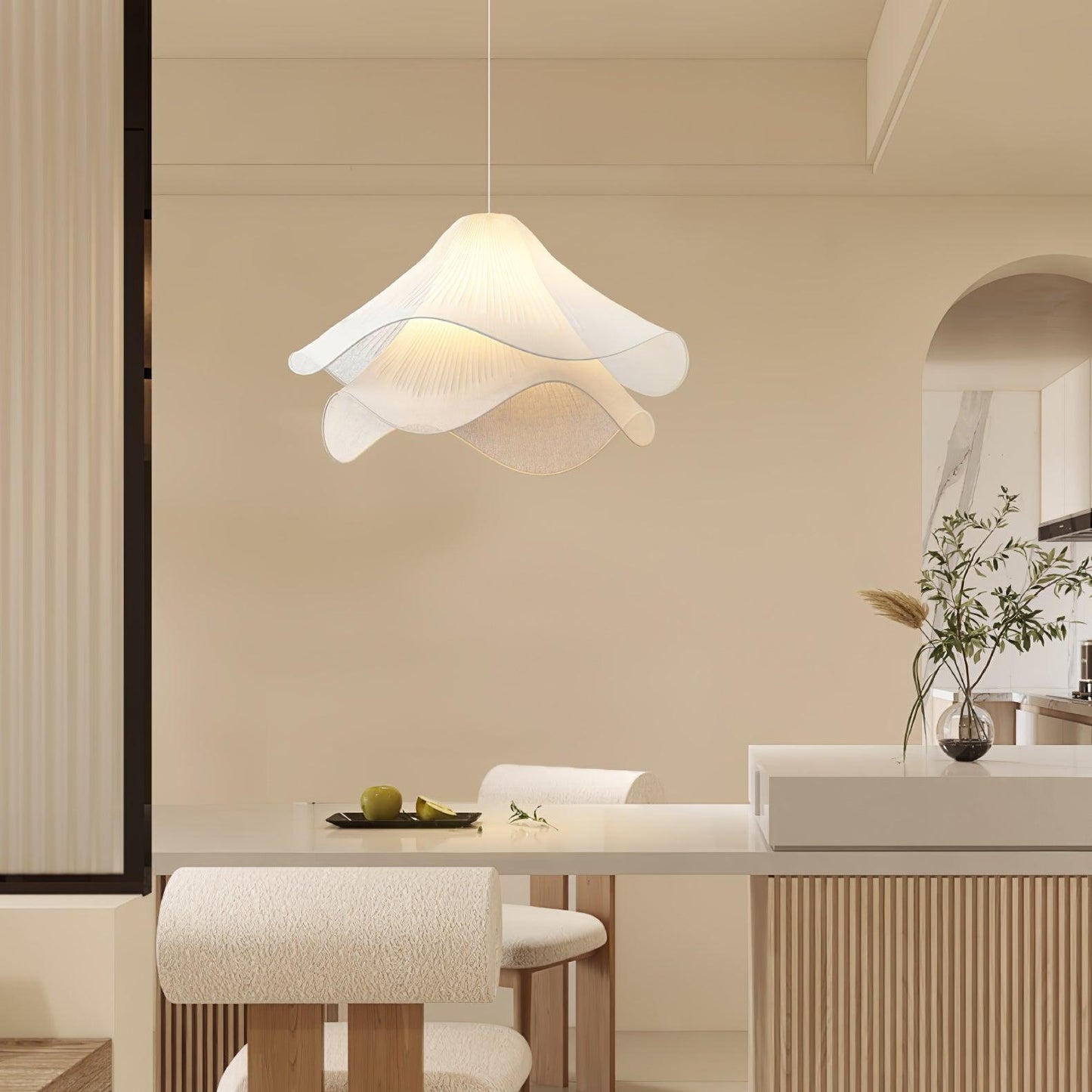 Ethereal Bloom Pleated Fabric Plug-In Pendant / ∅ 15.7″ x H 10.2″ / Dia 40cm x H 26cm / Gold & White / EU Plug