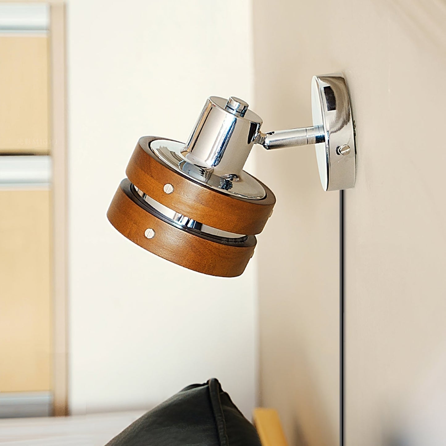 Karry Walnut Adjustable Plug-In Wall Light / Walnut color & Chrome / 2 pieces / US Plug