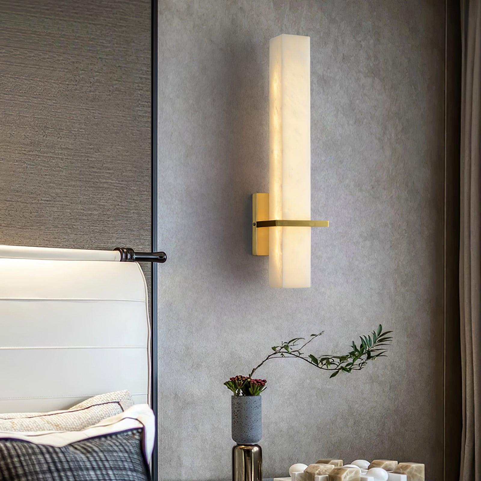 Rectilinear Alabaster LED Wall Sconce / ∅ 4.7″ x H 18.9″ / Dia 12cm x H 48cm Power: ~12W (1200lm) / Brass & White / Cool Light