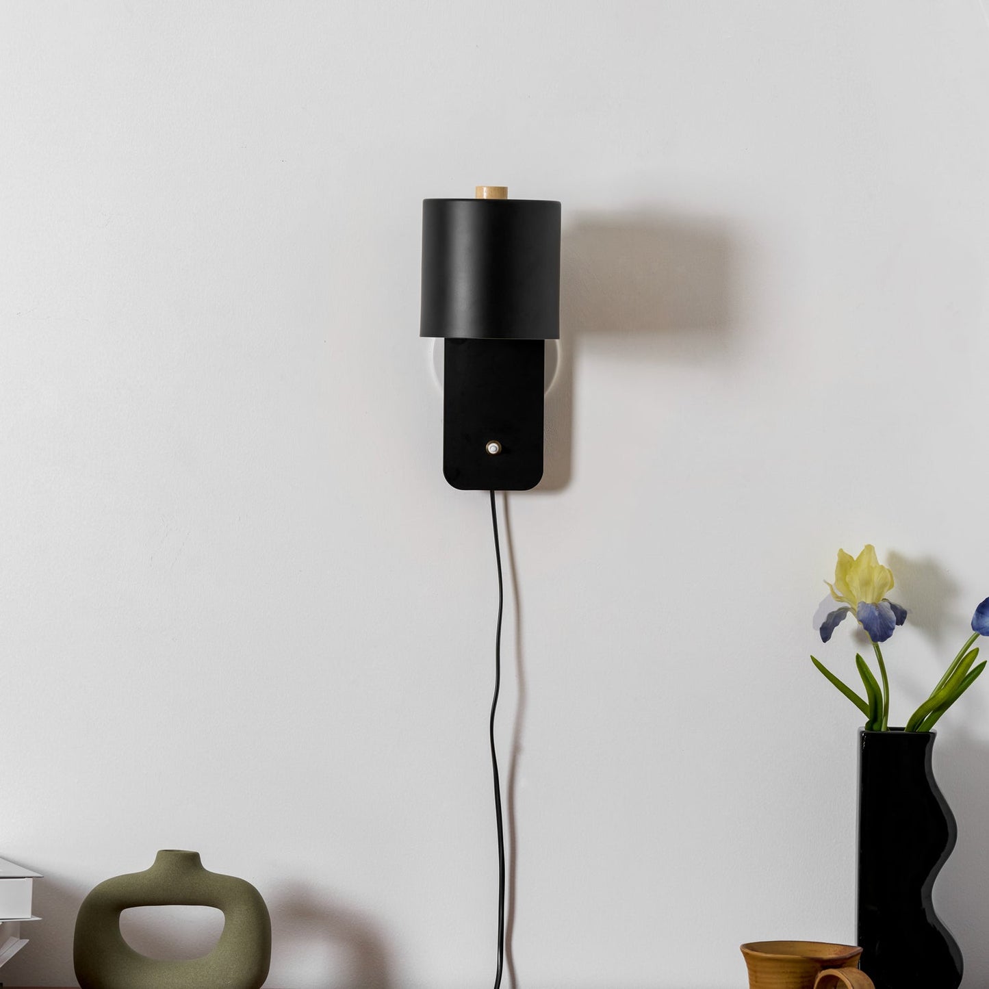 Rotatable Cylinder Plug-In Wall Light / ∅ 5.1″ x H 11.8″ / Dia 13cm x H 30cm / Green / UK Plug
